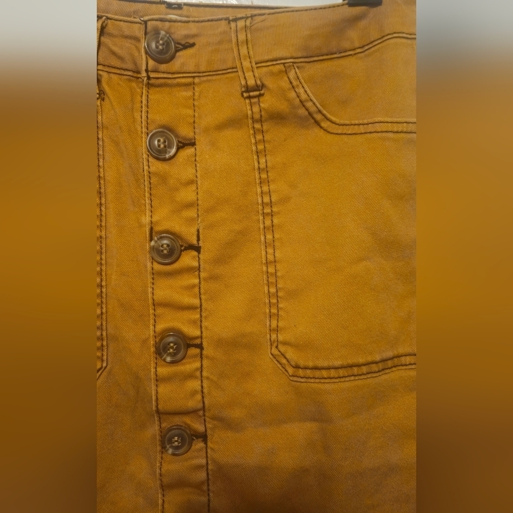 Kensie Tan Button-Front Mini Skirt - Picture 2 of 4